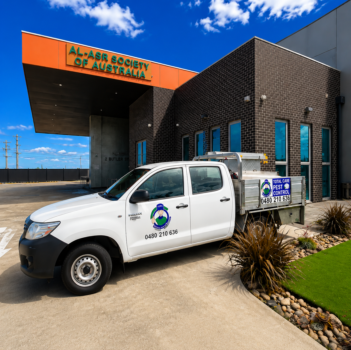 Pest control technician providing service in Melbourne